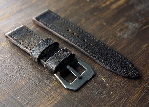 Panerai Strap-Swapping