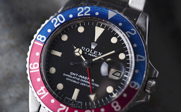 Vintage Rolex GMT-Master with faded Pepsi bezel – historical reference from the brand’s aviation lineage