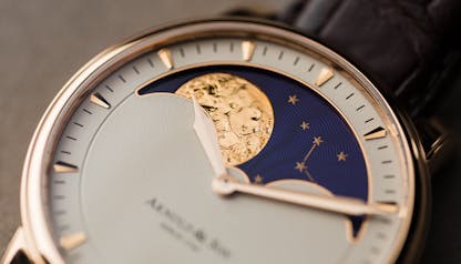Large moonphase display