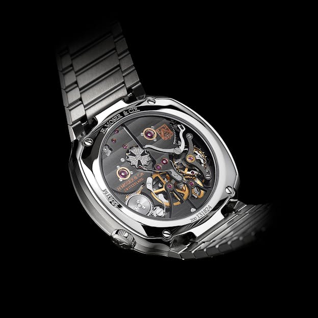 Streamliner_Perpetual_Calendar_ST_SmokedSalmon__Caseback