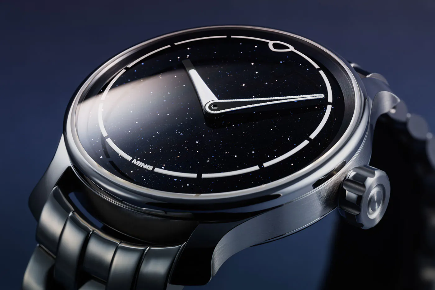 MING une nouvelle montre - Page 17 3708A_2